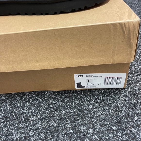 UGG boots - Picture 4 of 4